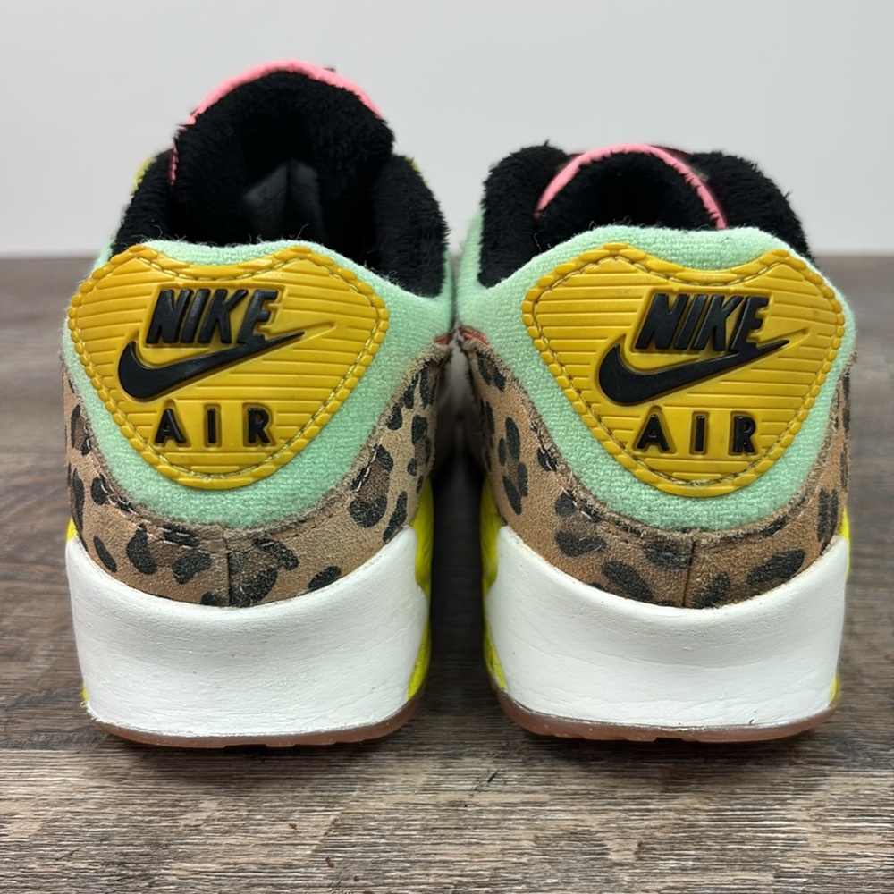 Nike Air Max 90 LX “90s Dancefloor Green” Sneakers – Women’s Size 6 *RARE* - Picture 3 of 10